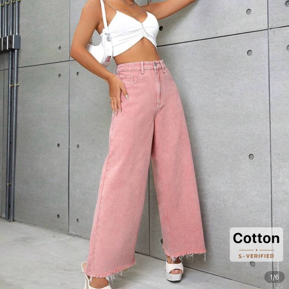 Stylish Pink Wide-Leg Jeans